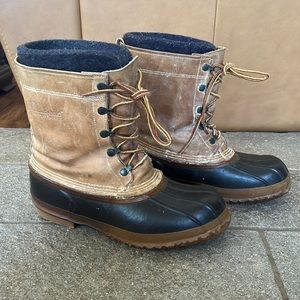 LL Bean Vintage Duck Boots - Mens size 9 -wool liner - Maine hunting winter boot
